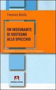 Un insegnante di sostegno allo specchio