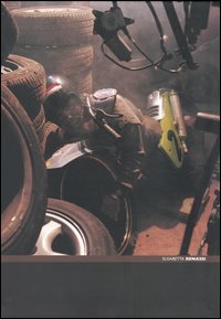 Elisabetta Benassi. Catalogo della mostra (Roma, 31 gennaio-9 maggio 2004). Ediz. italiana e inglese