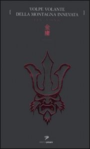 Volpe volante della montagna innevata